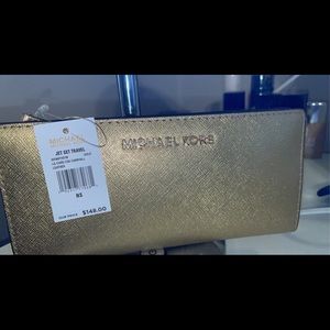 Michael Kros wallet